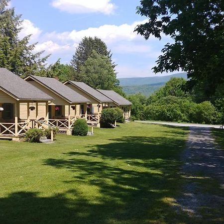 Serenity Motel Shaftsbury Bagian luar foto