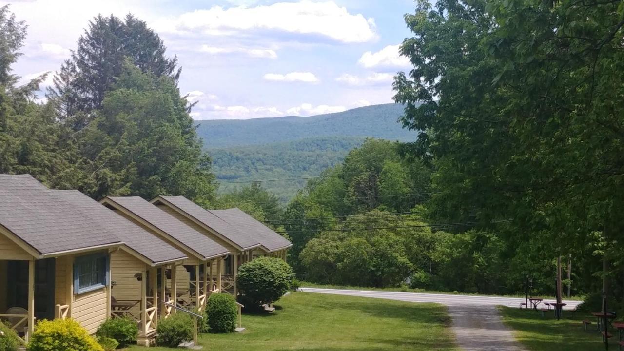 Serenity Motel Shaftsbury Bagian luar foto