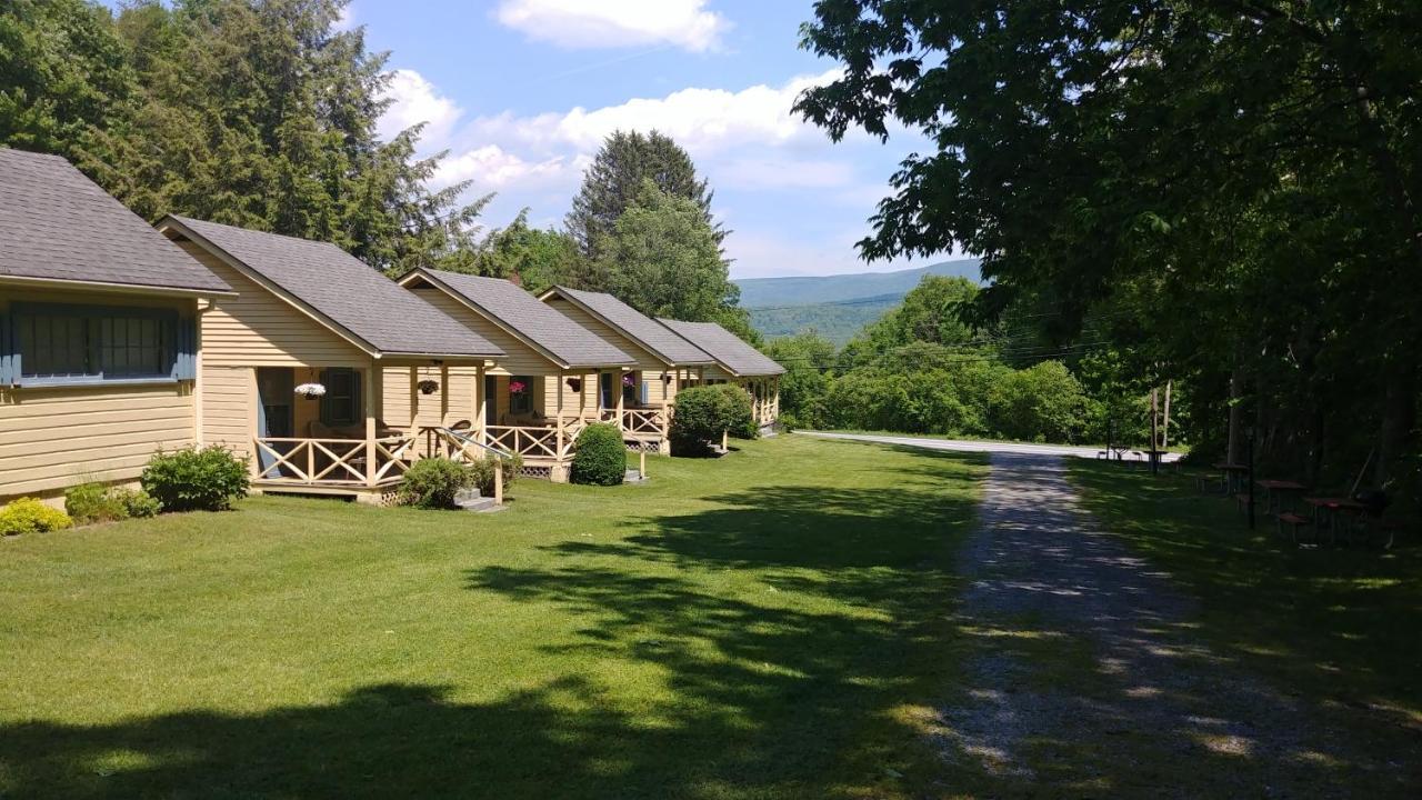 Serenity Motel Shaftsbury Bagian luar foto