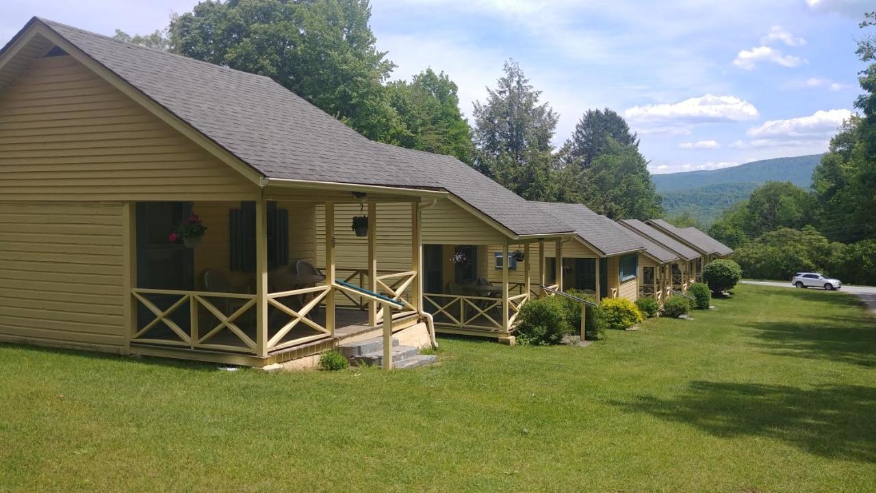 Serenity Motel Shaftsbury Bagian luar foto