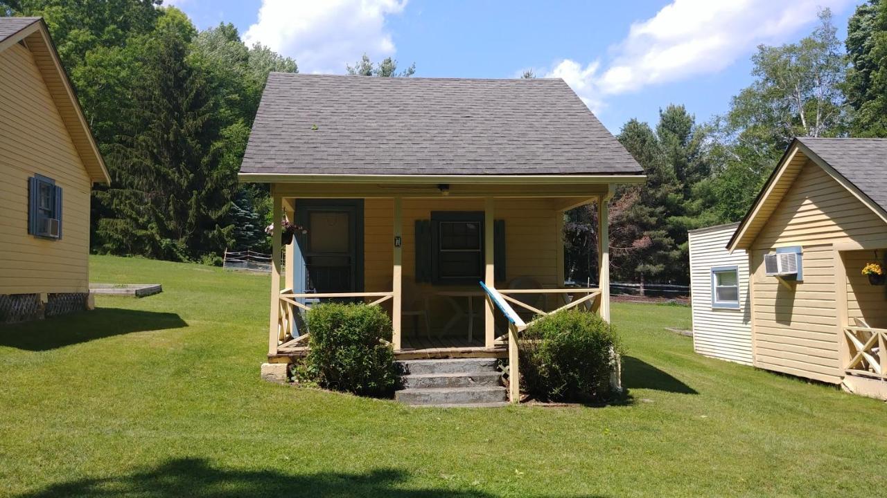 Serenity Motel Shaftsbury Bagian luar foto