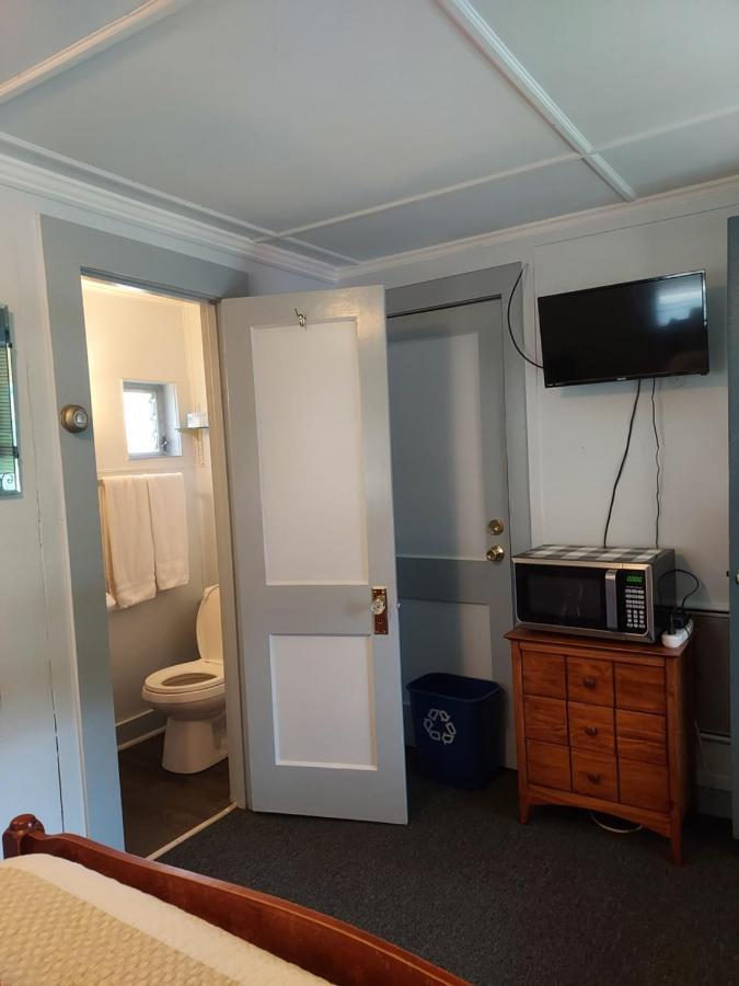 Serenity Motel Shaftsbury Bagian luar foto