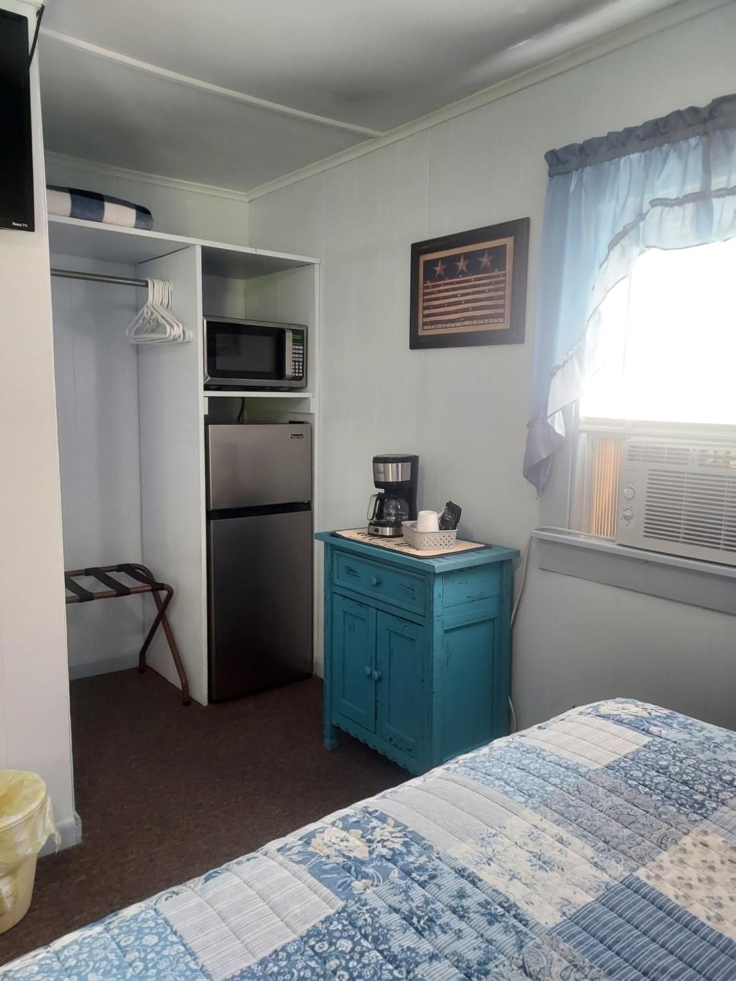 Serenity Motel Shaftsbury Bagian luar foto