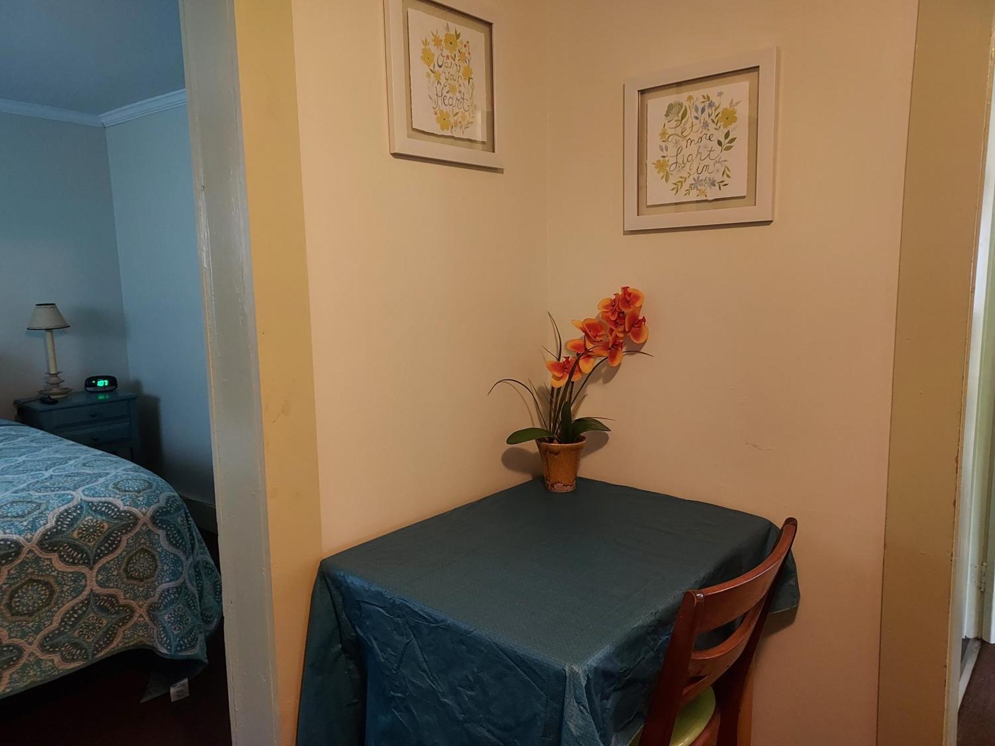 Serenity Motel Shaftsbury Bagian luar foto