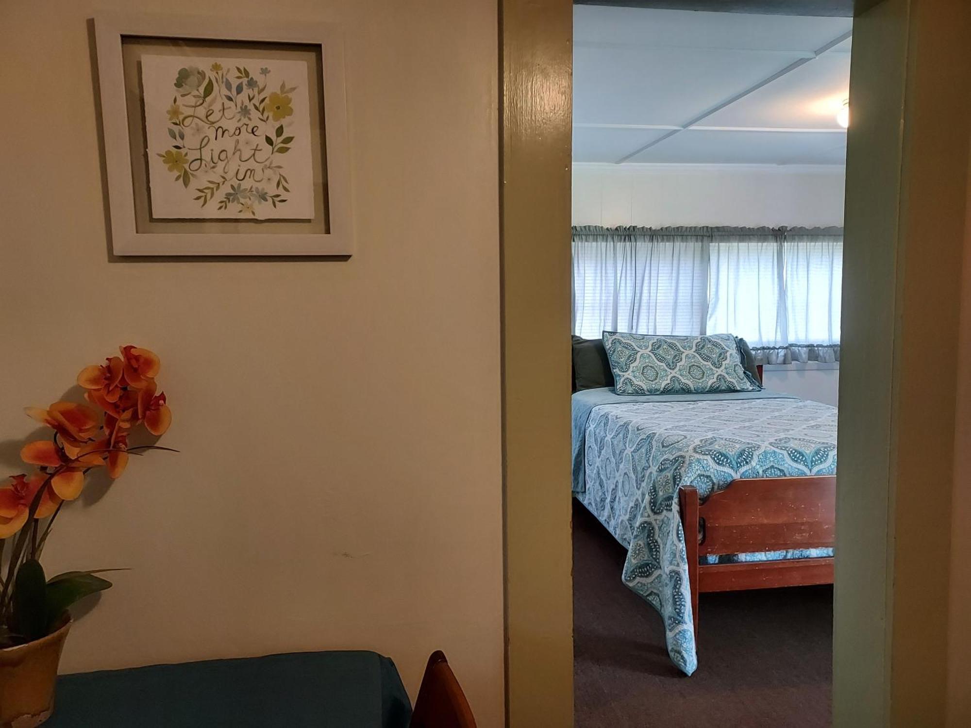 Serenity Motel Shaftsbury Bagian luar foto