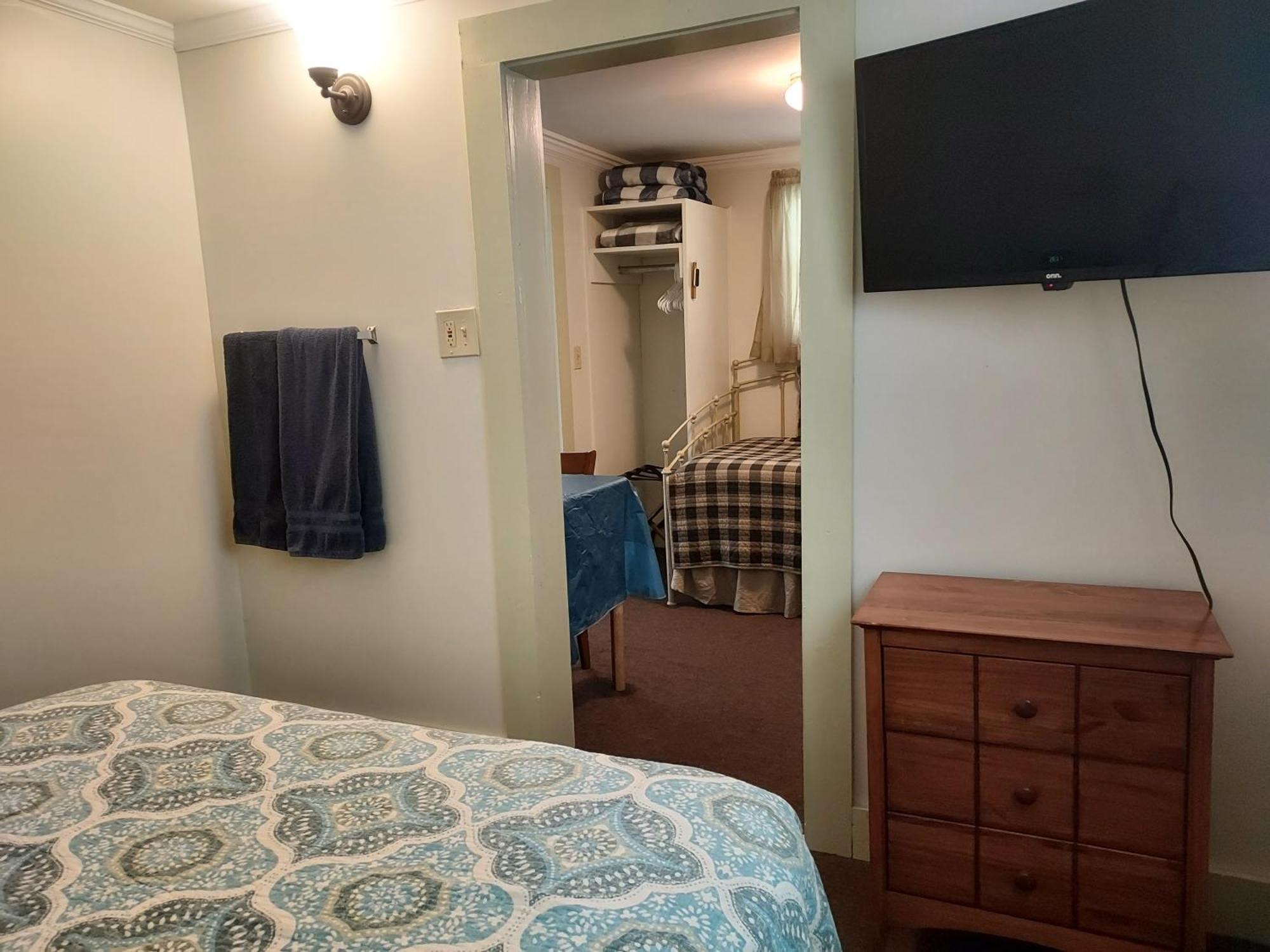 Serenity Motel Shaftsbury Bagian luar foto
