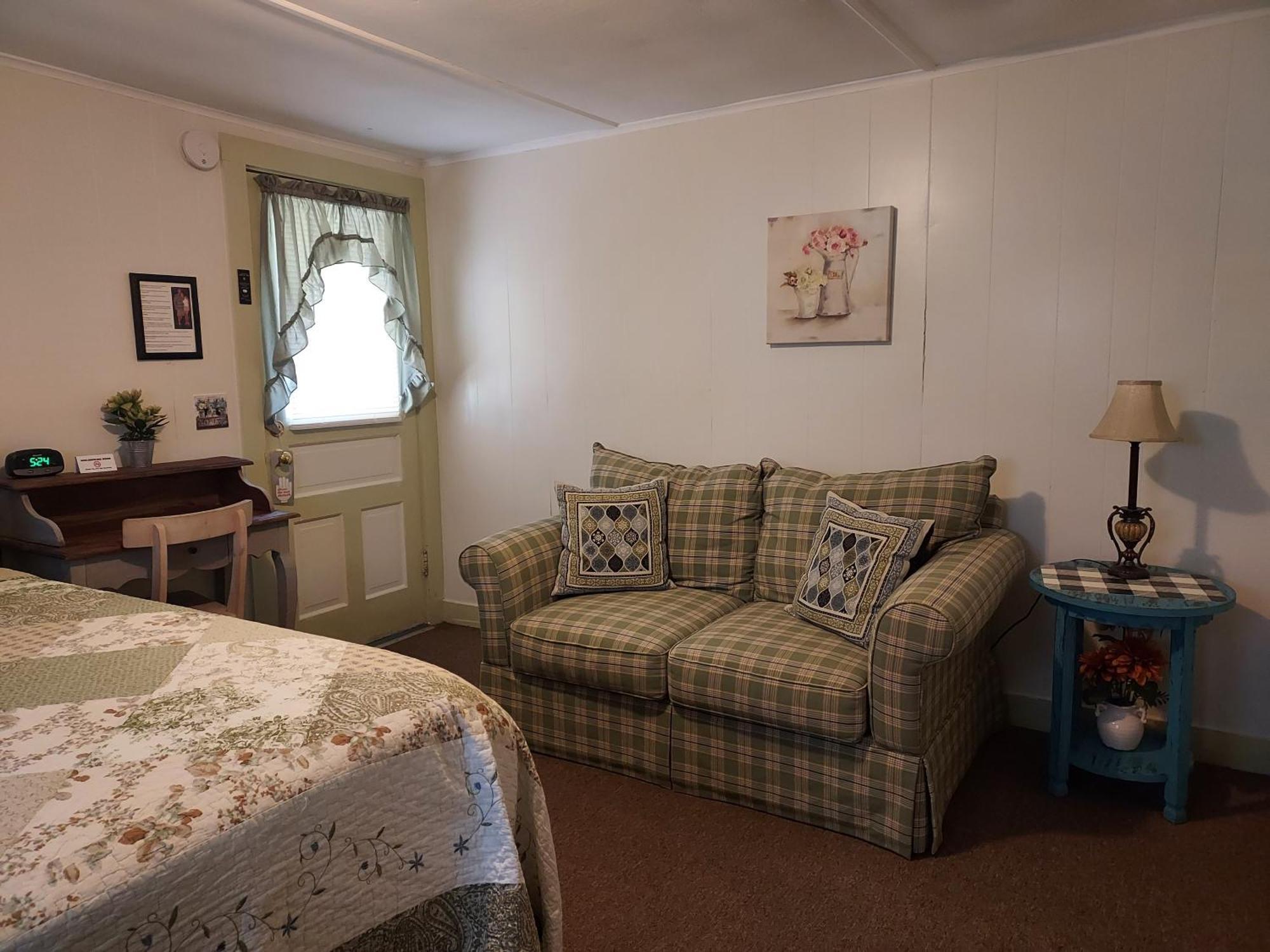 Serenity Motel Shaftsbury Bagian luar foto